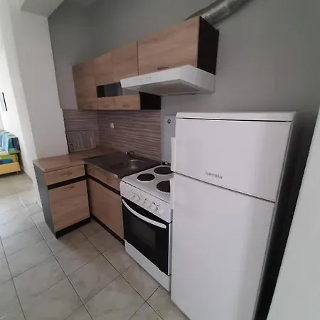 Petrakis & Apartment Hanioti