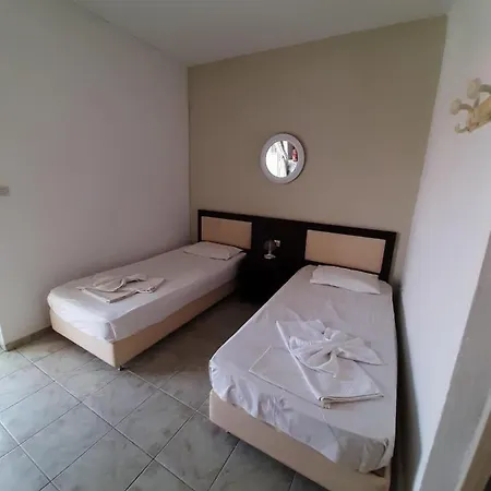 Petrakis & Apartment Hanioti